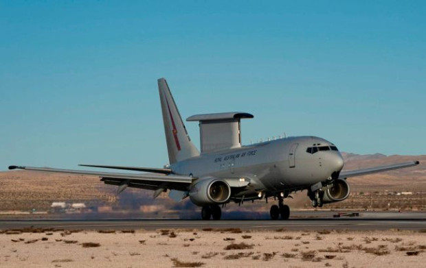 НАТО сменя с модифициран Boeing 737 разузнавателните самолети със системи AWACS